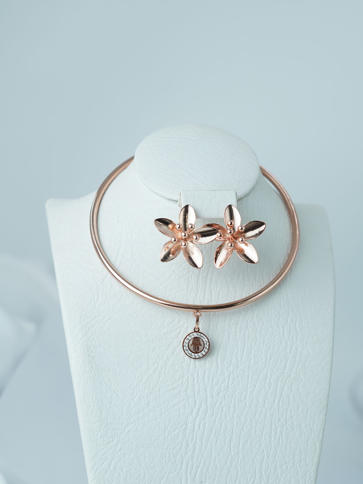 Combo: Aro Cuello + Aretes Diseño Varios (Rosa, Florales, Nudo)