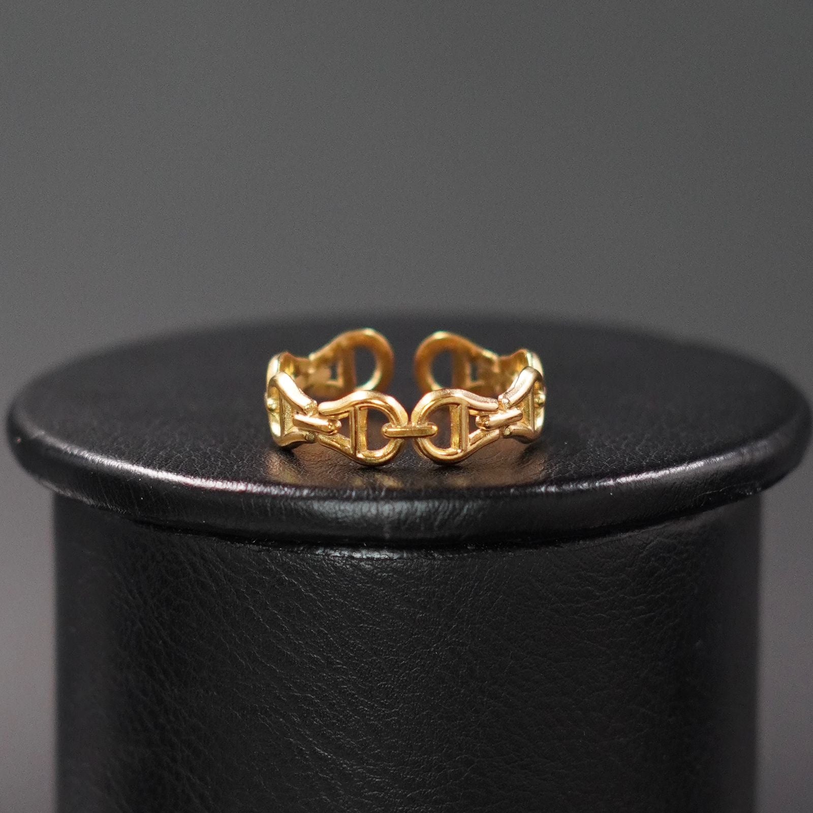 Gray helmet for bikers