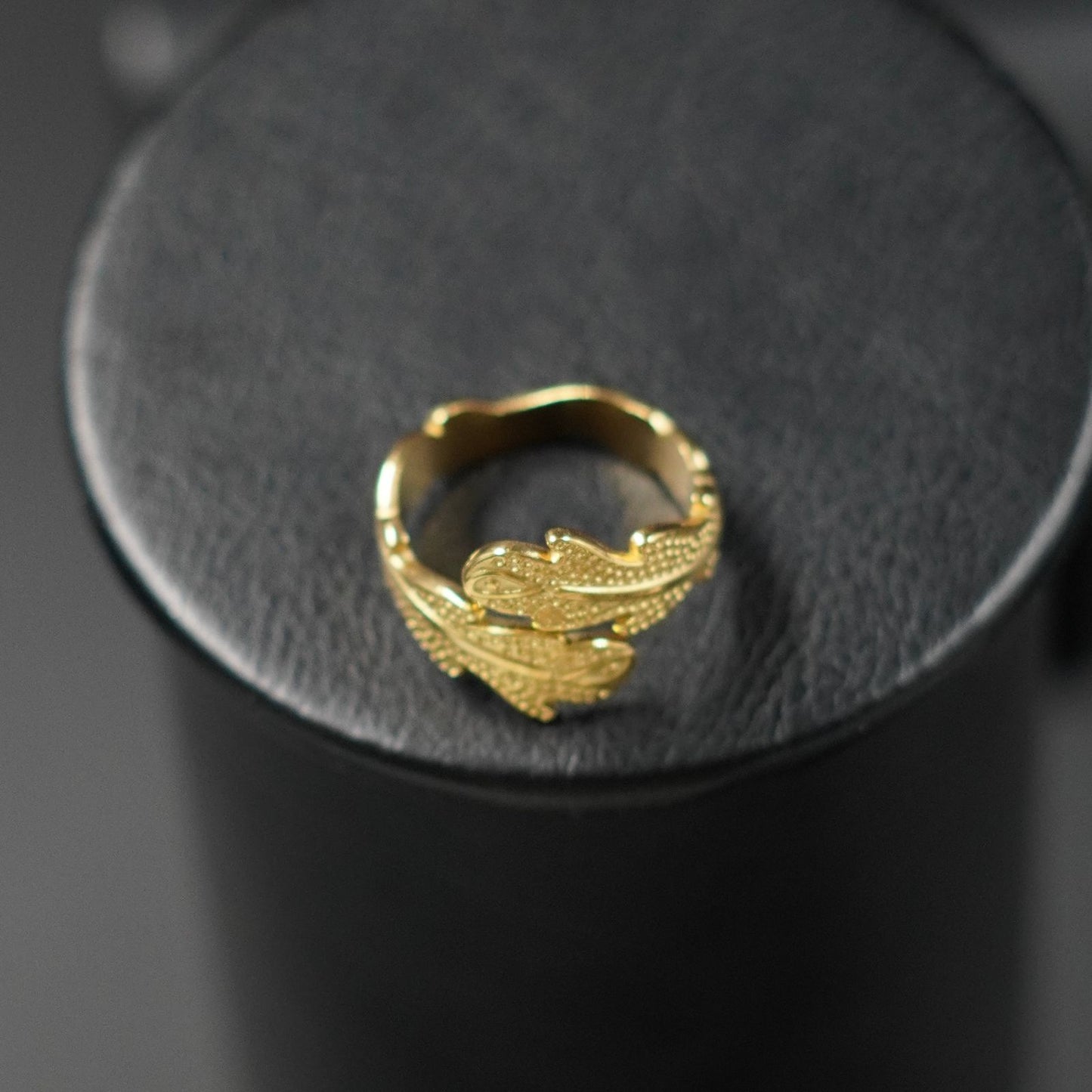 Anillo del Arcángel Uriel Hojas Graduables