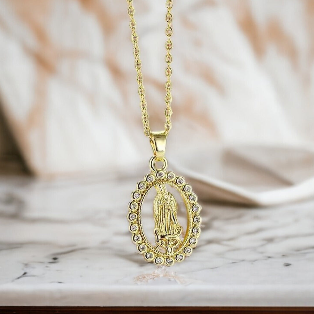 Collar Virgen Maria con Caja Regalo
