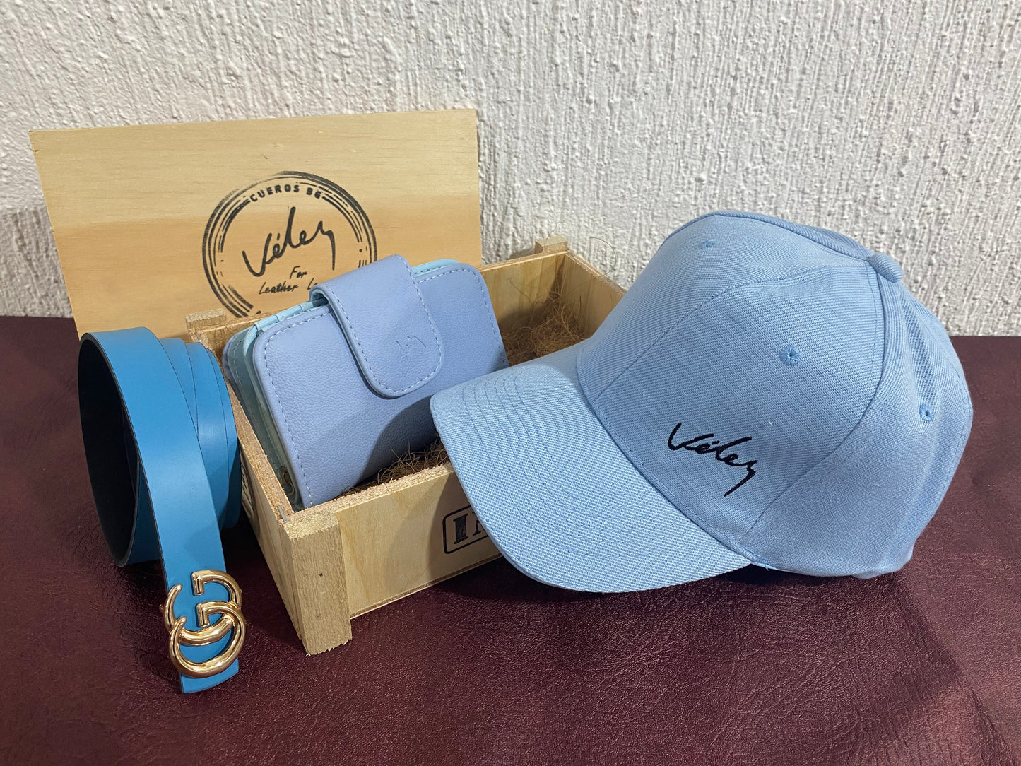 Combo Mujer Gorra Vélez + Correa Gucci + Billetera Tap