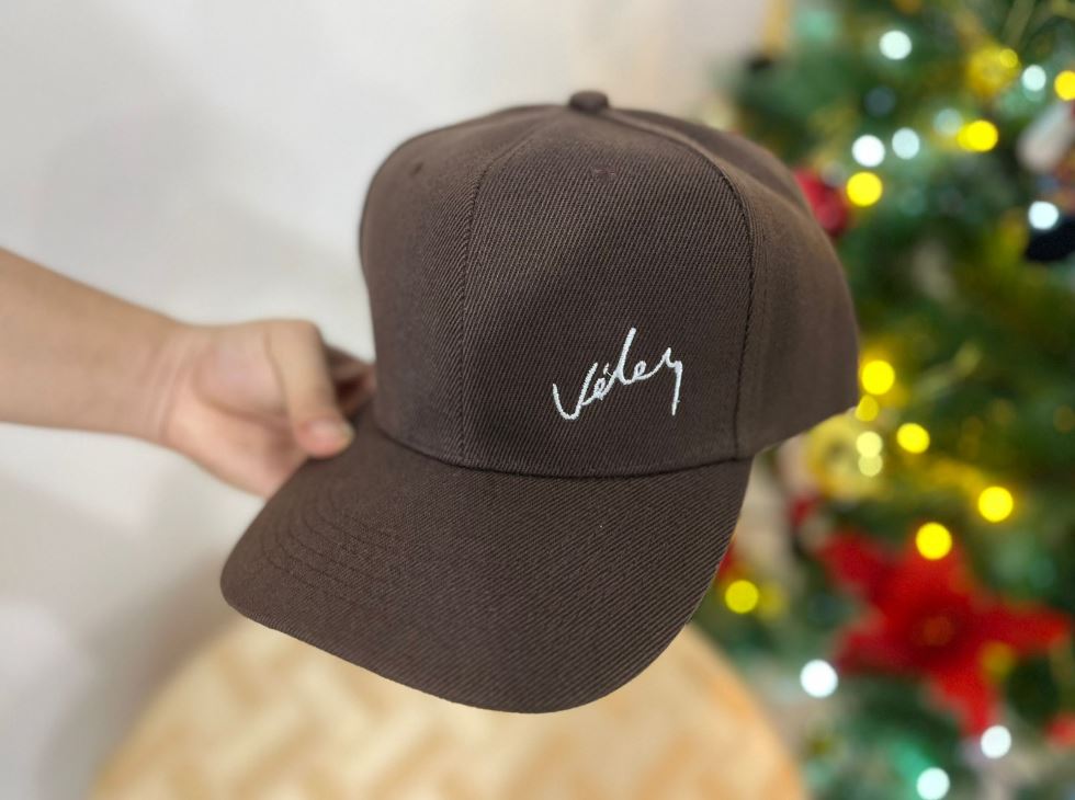 Promoción: 3x1 Gorras Bordado Velez Unisex